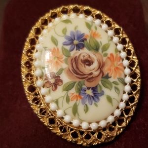 Vintage Flower Motif Golden Oval Brooch